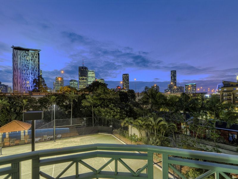 11/1 Goodwin Street, KANGAROO POINT, QLD 4169