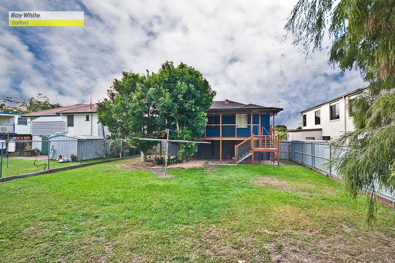 49 Watcombe Street, WAVELL HEIGHTS, QLD 4012