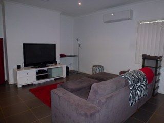 Unit 4/11-13 Katsura Retreat, ROXBURGH PARK, VIC 3064
