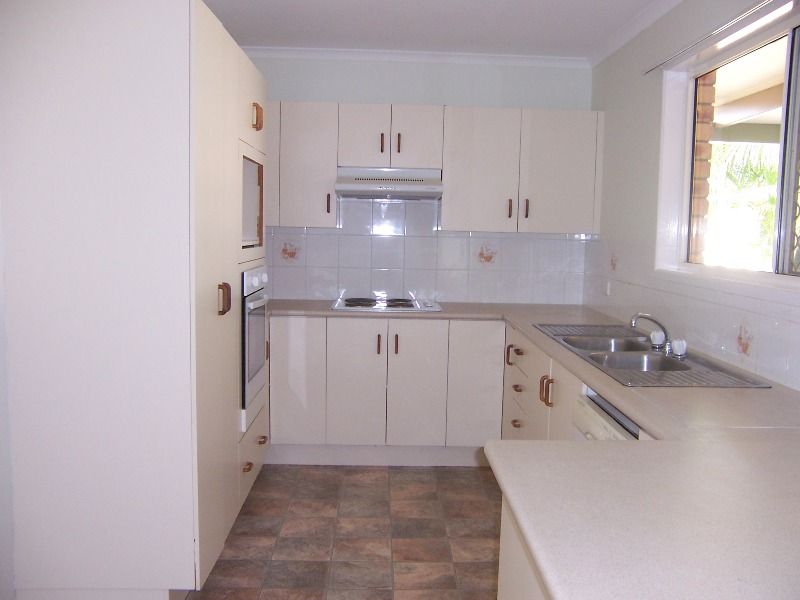 3 Gallagher Place, EMERALD, QLD 4720