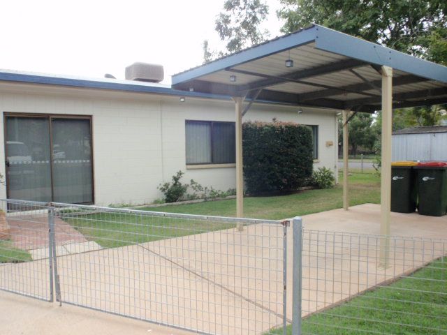 2/1 Willans Street, EMERALD, QLD 4720