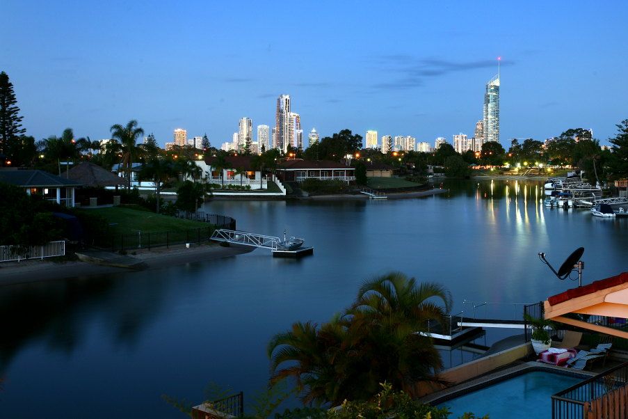 1 Saywell Street, SORRENTO QLD 4217