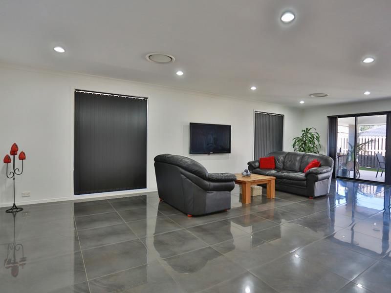 3 Ravenbourne Street, FITZGIBBON, QLD 4018