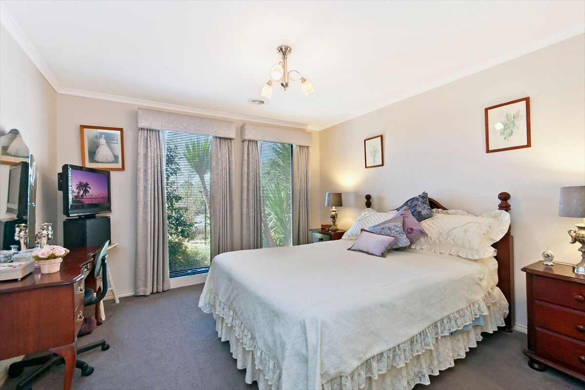 24 Dunroe Court, WARRNAMBOOL, VIC 3280