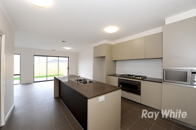 42 Bloom Avenue, WANTIRNA SOUTH, VIC 3152