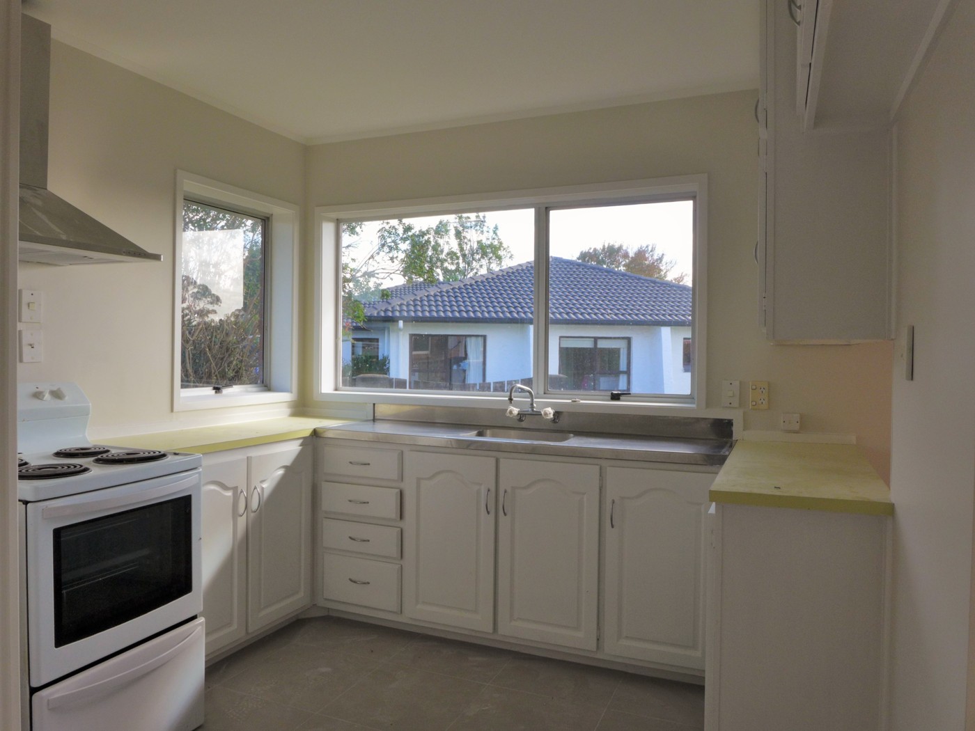 3 Rene Place, SUNNYHILLS, Manukau City