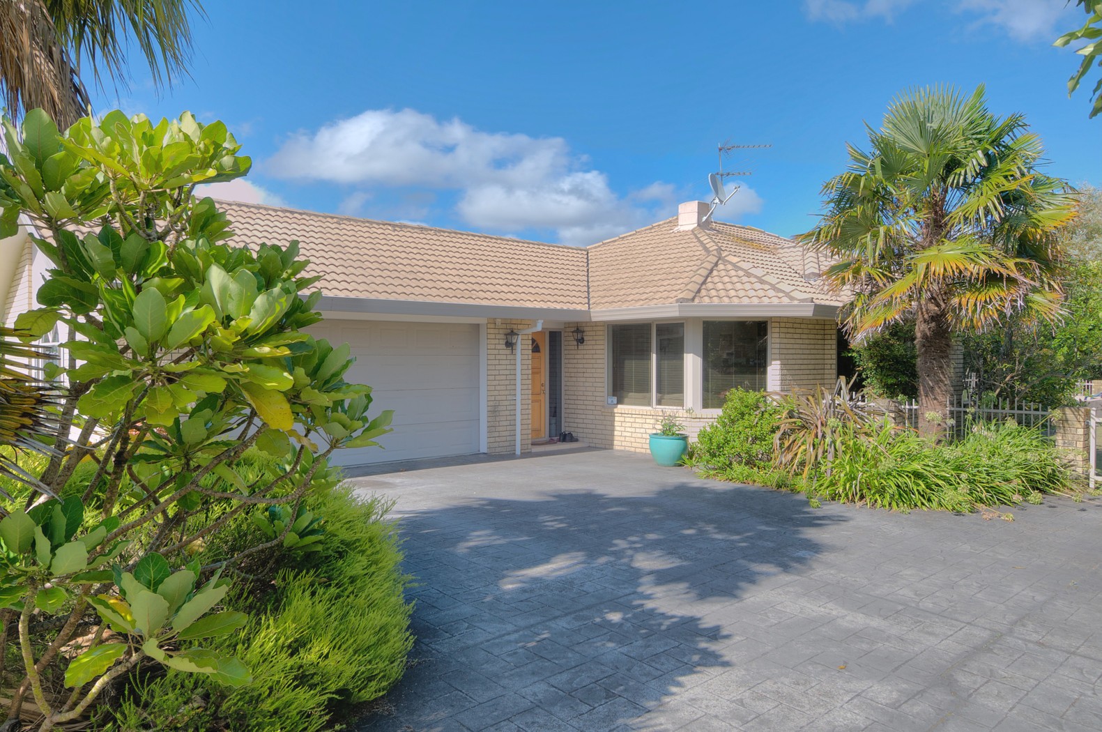 20 Trossach Place, WATTLE DOWNS, Manukau City
