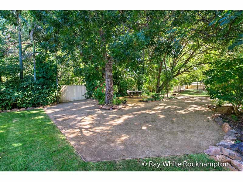 100 Park Street, PARK AVENUE, QLD 4701