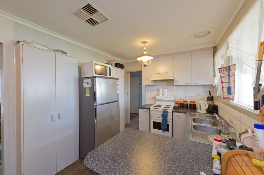 43 Wilson Road, MELTON SOUTH, VIC 3338