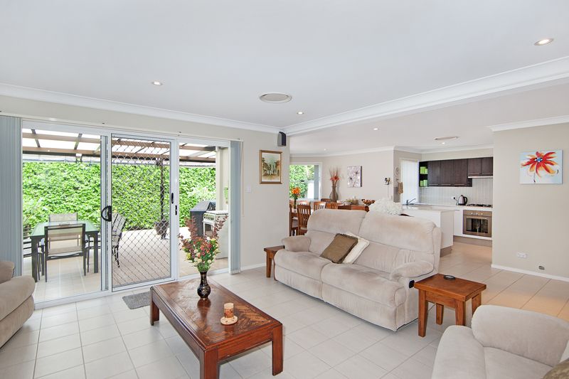 15 Oaks Avenue, LONG JETTY NSW 2261