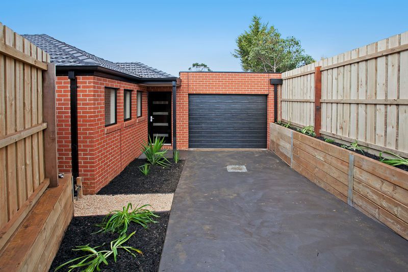 2/71 Moruya Drive, GROVEDALE, VIC 3216