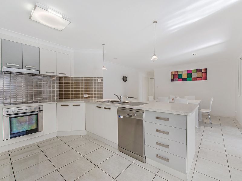 6 Donnelly Place, CALOUNDRA WEST, QLD 4551