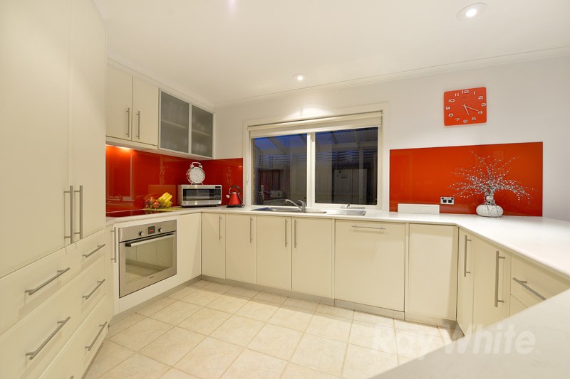 4 Cairn Curren Close, ROWVILLE, VIC 3178