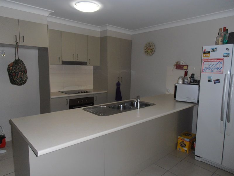 1 and 2 / 18 Ashfield Street, NORTH IPSWICH, QLD 4305