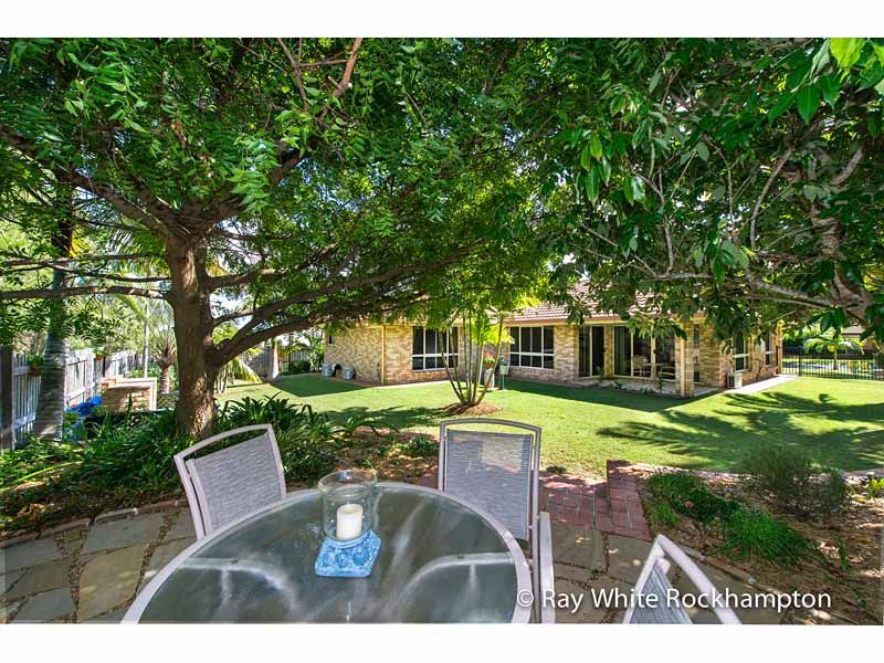 73 Rosewood Drive, NORMAN GARDENS, QLD 4701