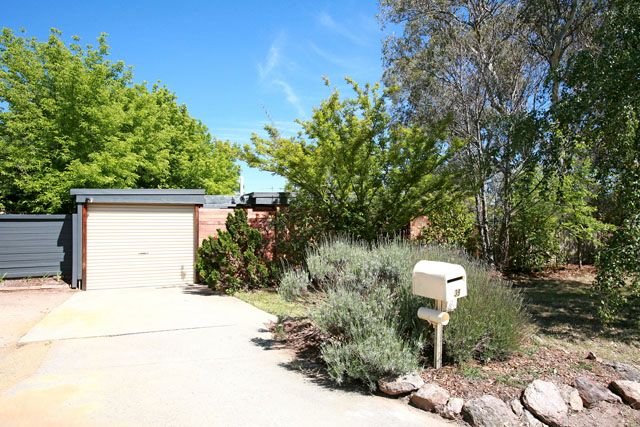39 Emily Bulcock Crescent, GILMORE ACT 2905