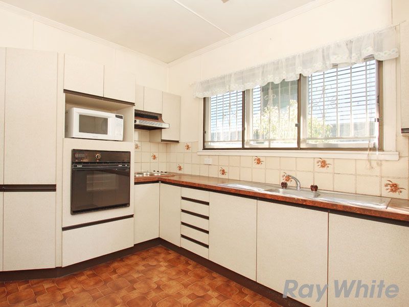 19 Ledbury Street, ASPLEY, QLD 4034