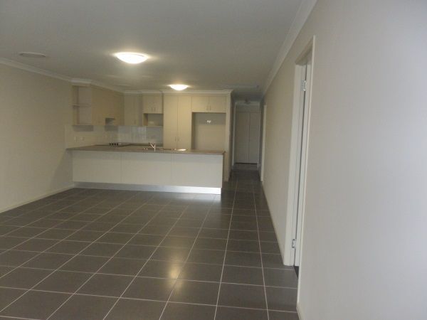 2/11 Wright Street, EMERALD, QLD 4720