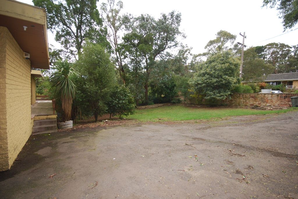 214 Eddy Avenue, MOUNT HELEN, VIC 3350