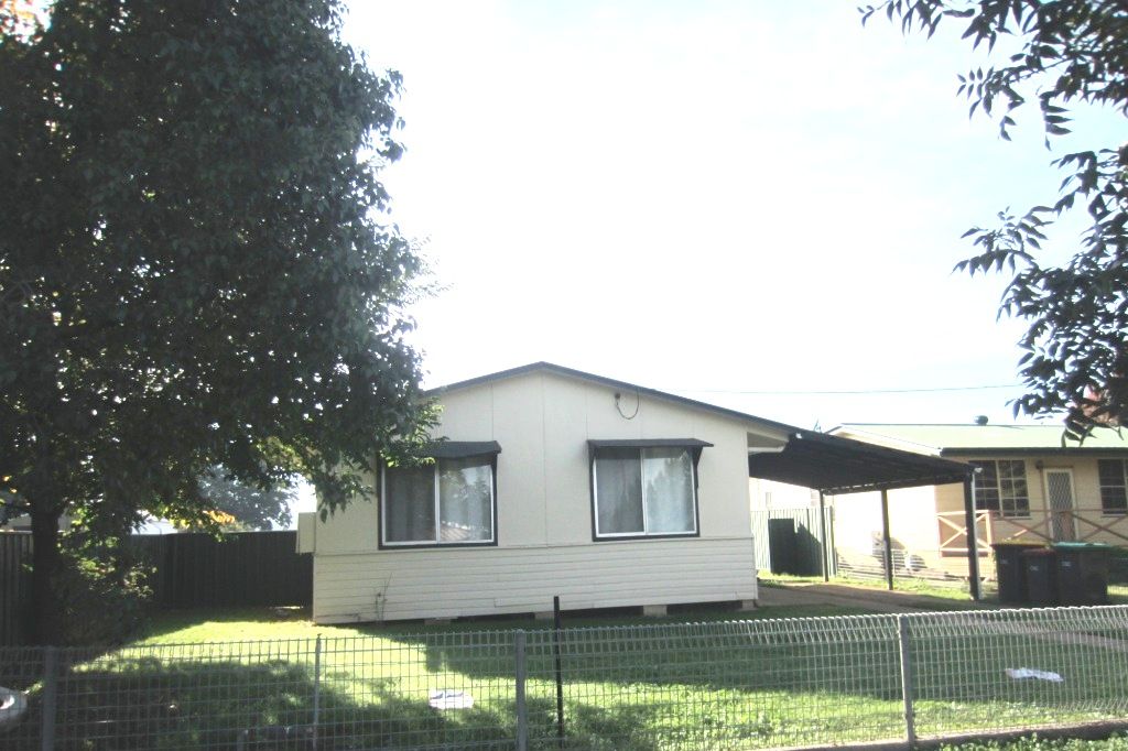 56 Gundagai Road, COOTAMUNDRA NSW 2590