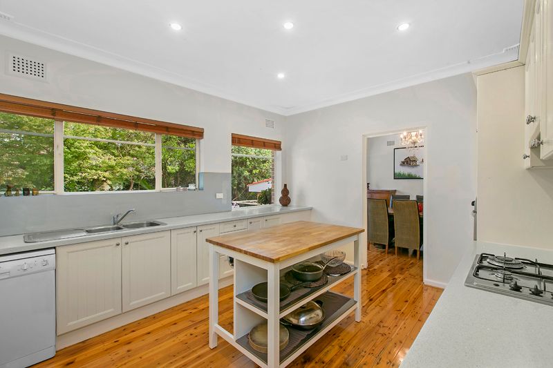 9 Golfers Parade, PYMBLE, NSW 2073