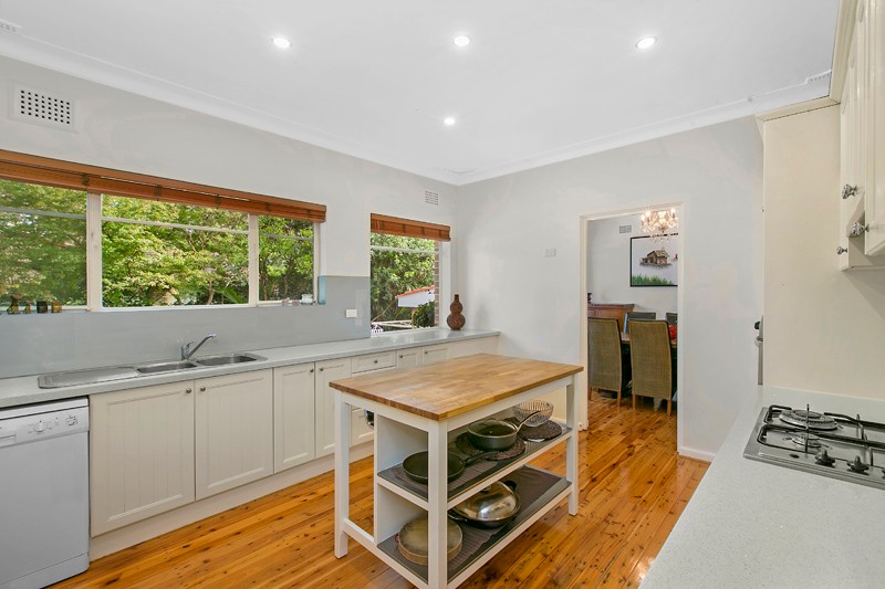 9 Golfers Parade, PYMBLE, NSW 2073