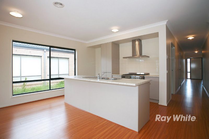 15 Appaloosa Grove, CLYDE NORTH, VIC 3978