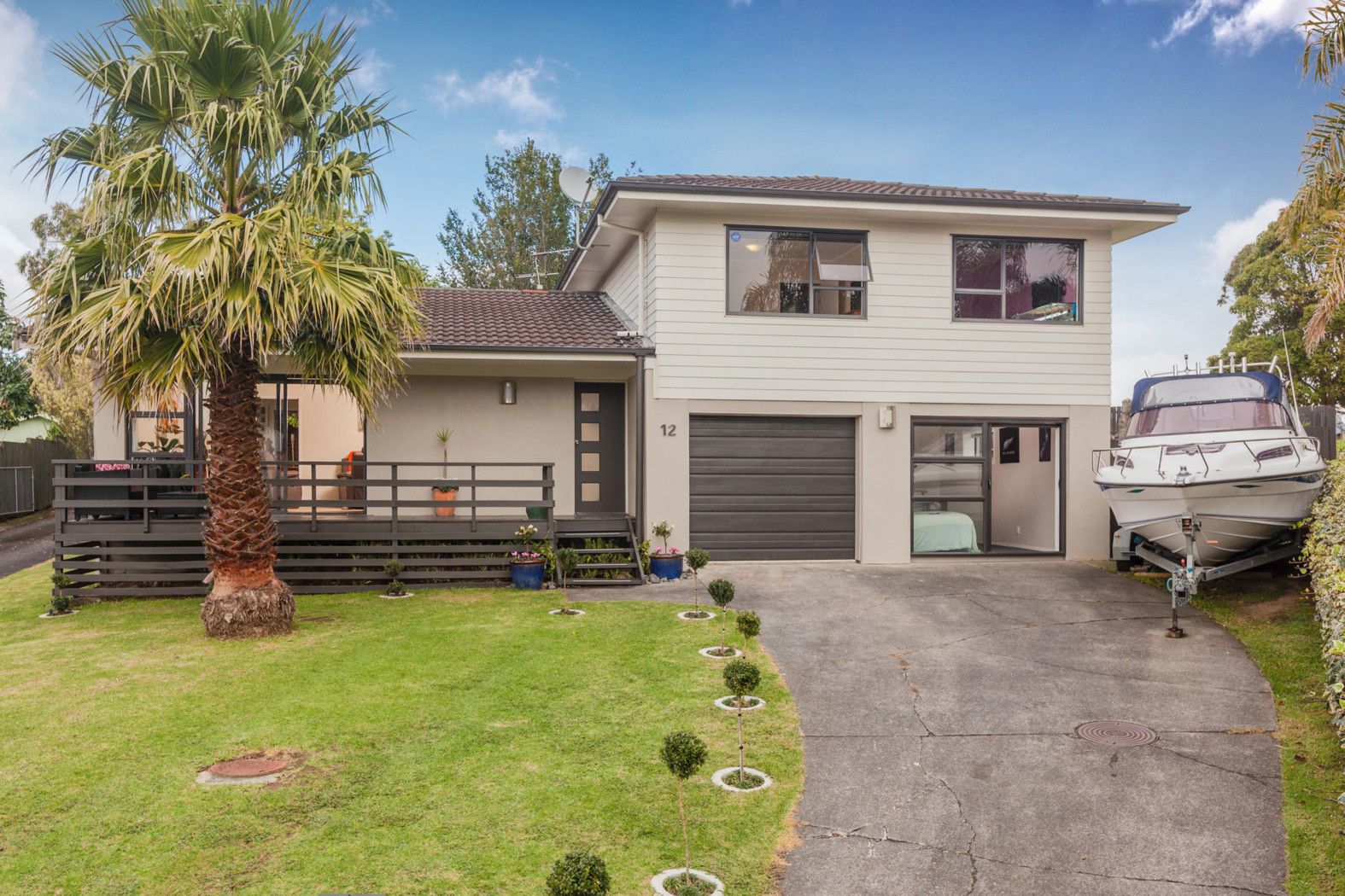 12 Yarra Place, Botany Downs, Manukau City