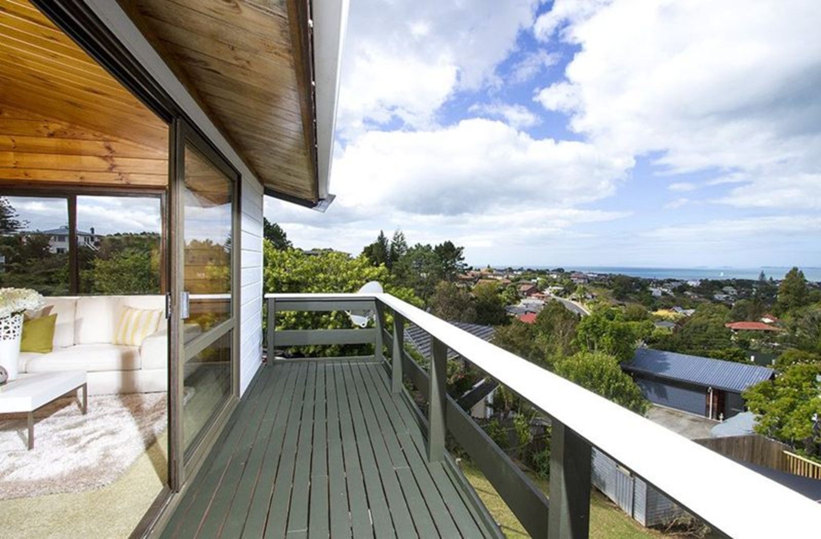 1/431 East Coast Road, MAIRANGI BAY, North Shore City