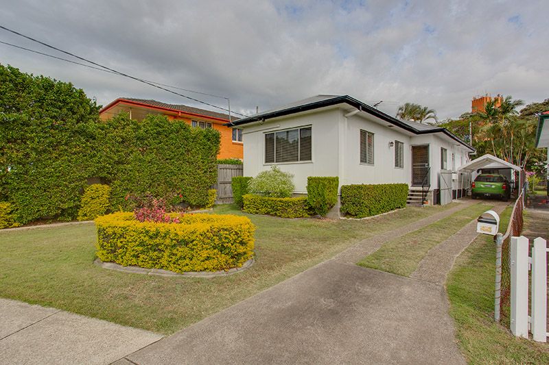 44 Hilltop Avenue, CHERMSIDE QLD 4032