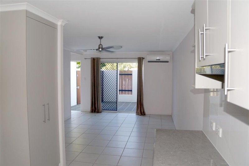 2/63 Barney Street, BARNEY POINT, QLD 4680