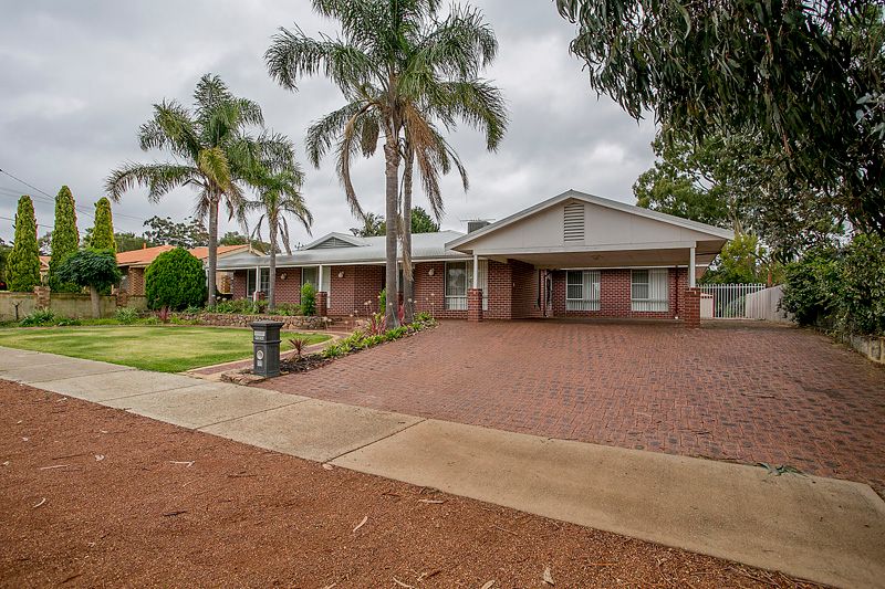 11 Orange Valley, KALAMUNDA, WA 6076