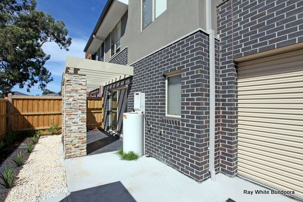 2/9 Hickling Road, MERNDA, VIC 3754