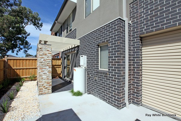 2/9 Hickling Road, MERNDA, VIC 3754