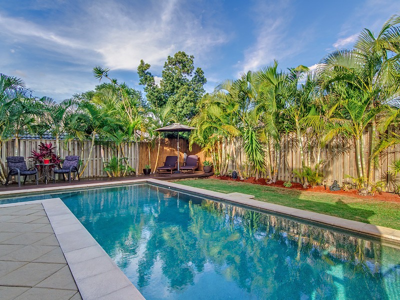8 Andorra Place, VARSITY LAKES, QLD 4227