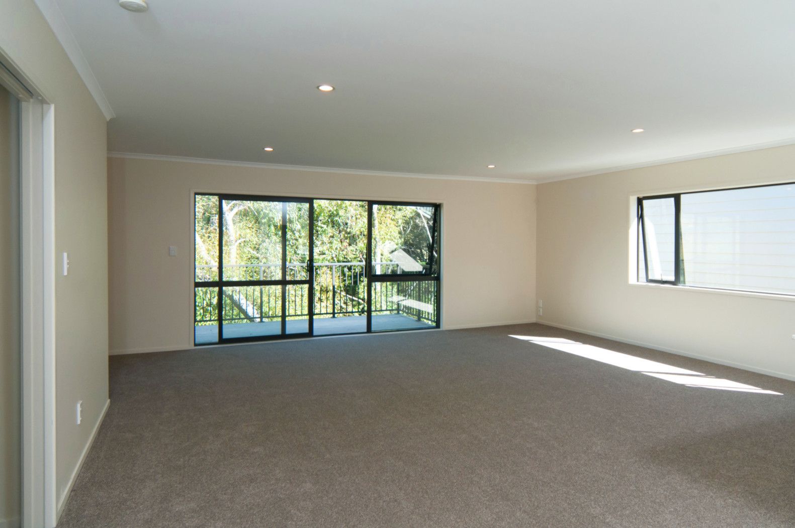 43 Springvale Drive, ALBANY, North Shore City
