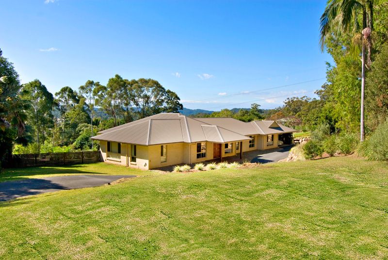 1 Towen View Court, TOWEN MOUNTAIN, QLD 4560