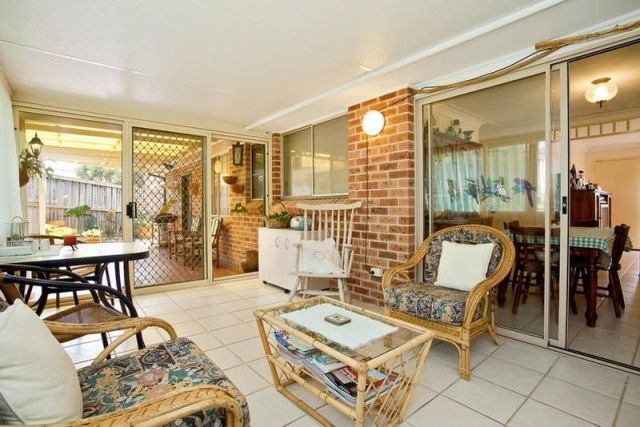 16 Friarbird Crescent, GLENMORE PARK, NSW 2745