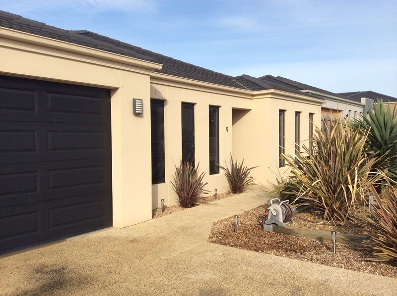 9 Bundaleer Avenue, GROVEDALE, VIC 3216