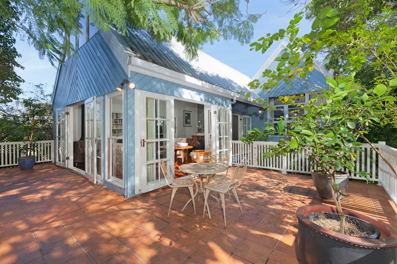 18 Kate Street, INDOOROOPILLY QLD 4068