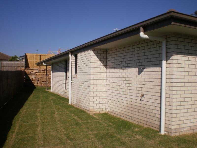 21 Mc Carthy Crescent, GOODNA, QLD 4300