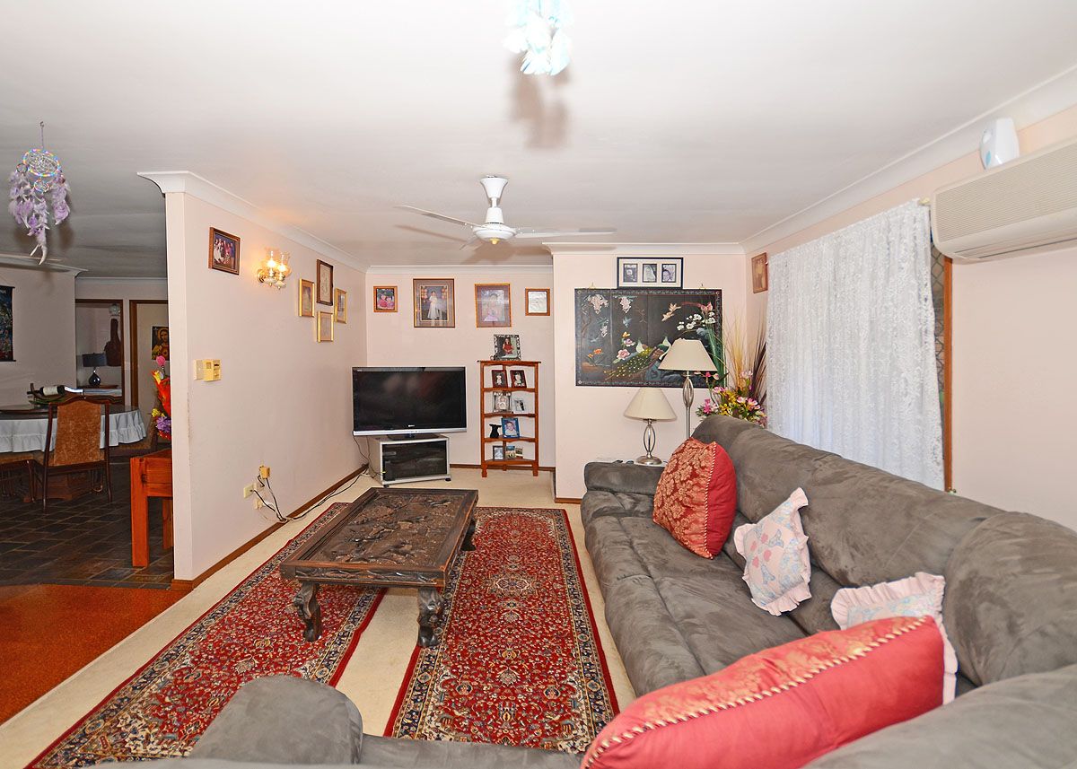 11 Ti Tree Road West, BOORAL, QLD 4655