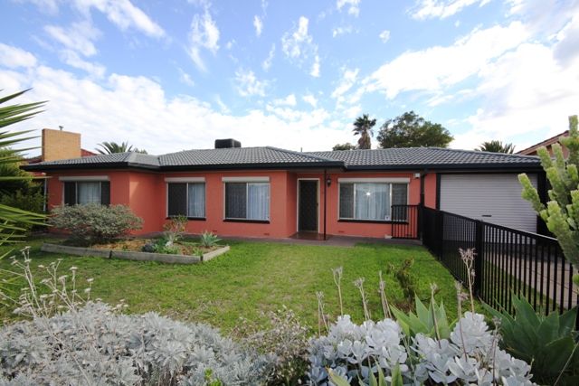 31 Dyson Road, PORT NOARLUNGA SA 5167