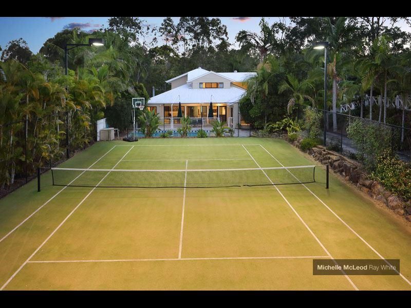112 Greenford Street, CHAPEL HILL QLD 4069