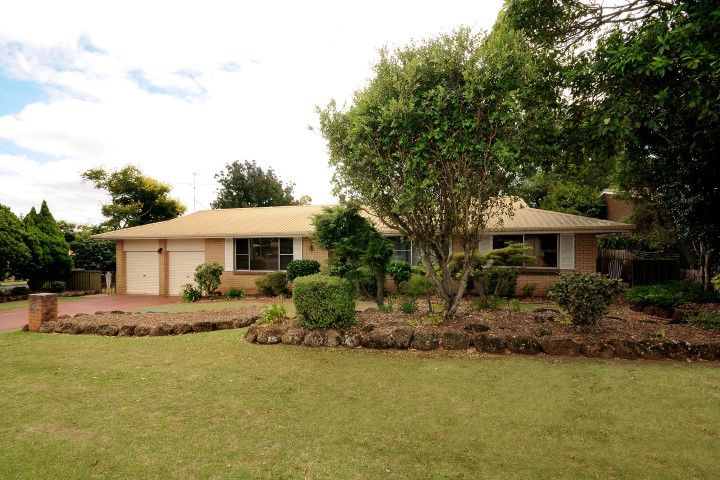 27 Hazel Street, CENTENARY HEIGHTS QLD 4350