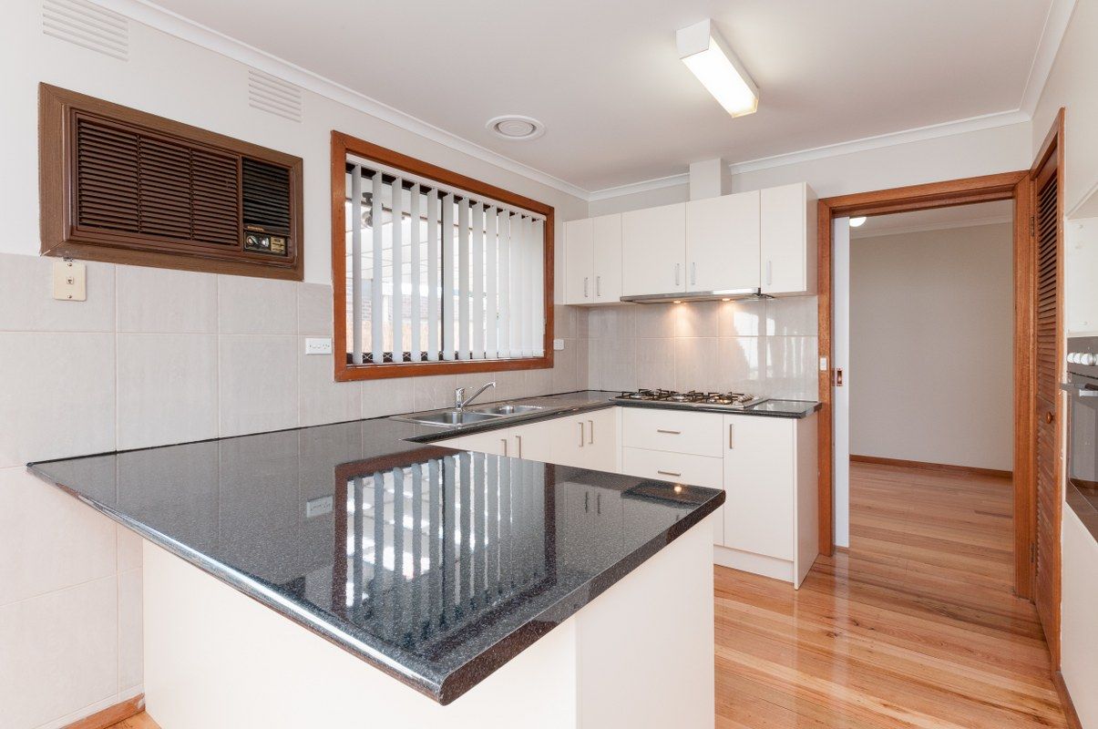 10 Whitley Crescent, CRAIGIEBURN, VIC 3064