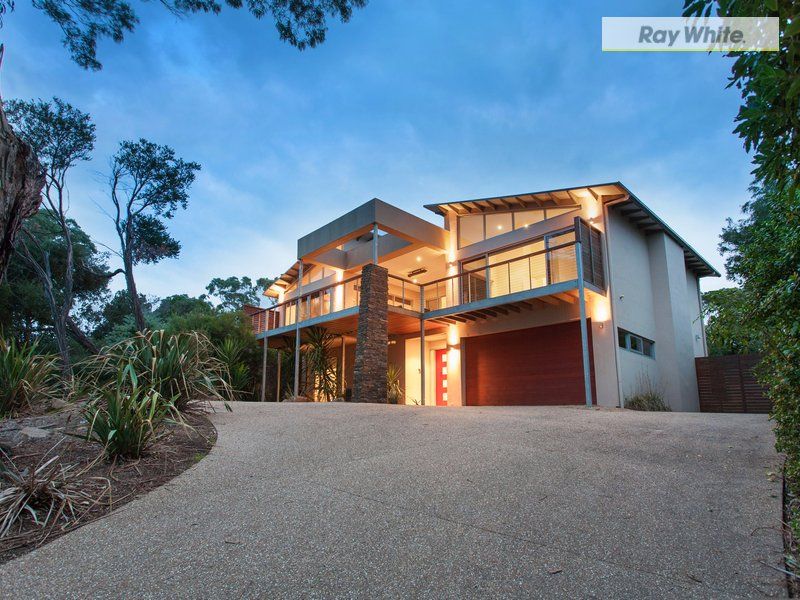 11 Russell Street, MCCRAE, VIC 3938