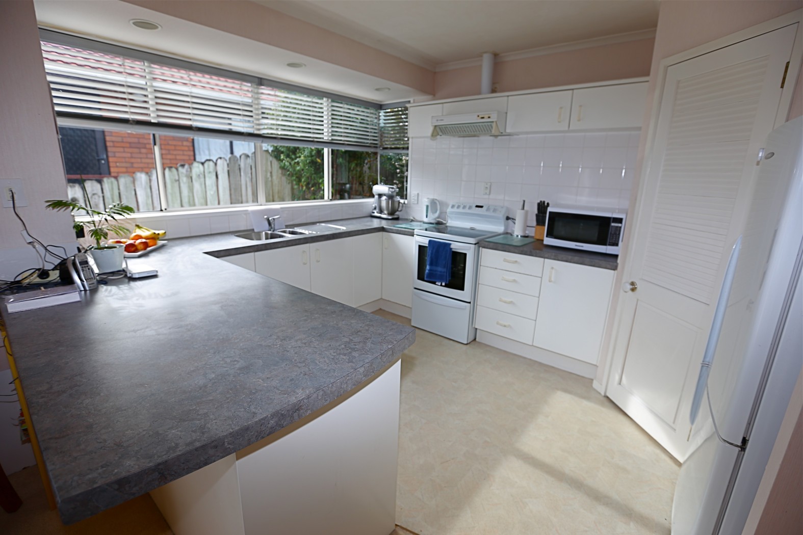 1/37 Pinewood Grove, Botany Downs, Manukau City