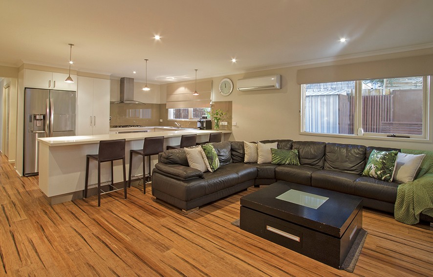 25 Corowa Crescent, GREENSBOROUGH, VIC 3088