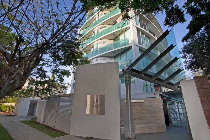 9/16 Prince Edward Parade, REDCLIFFE, QLD 4020